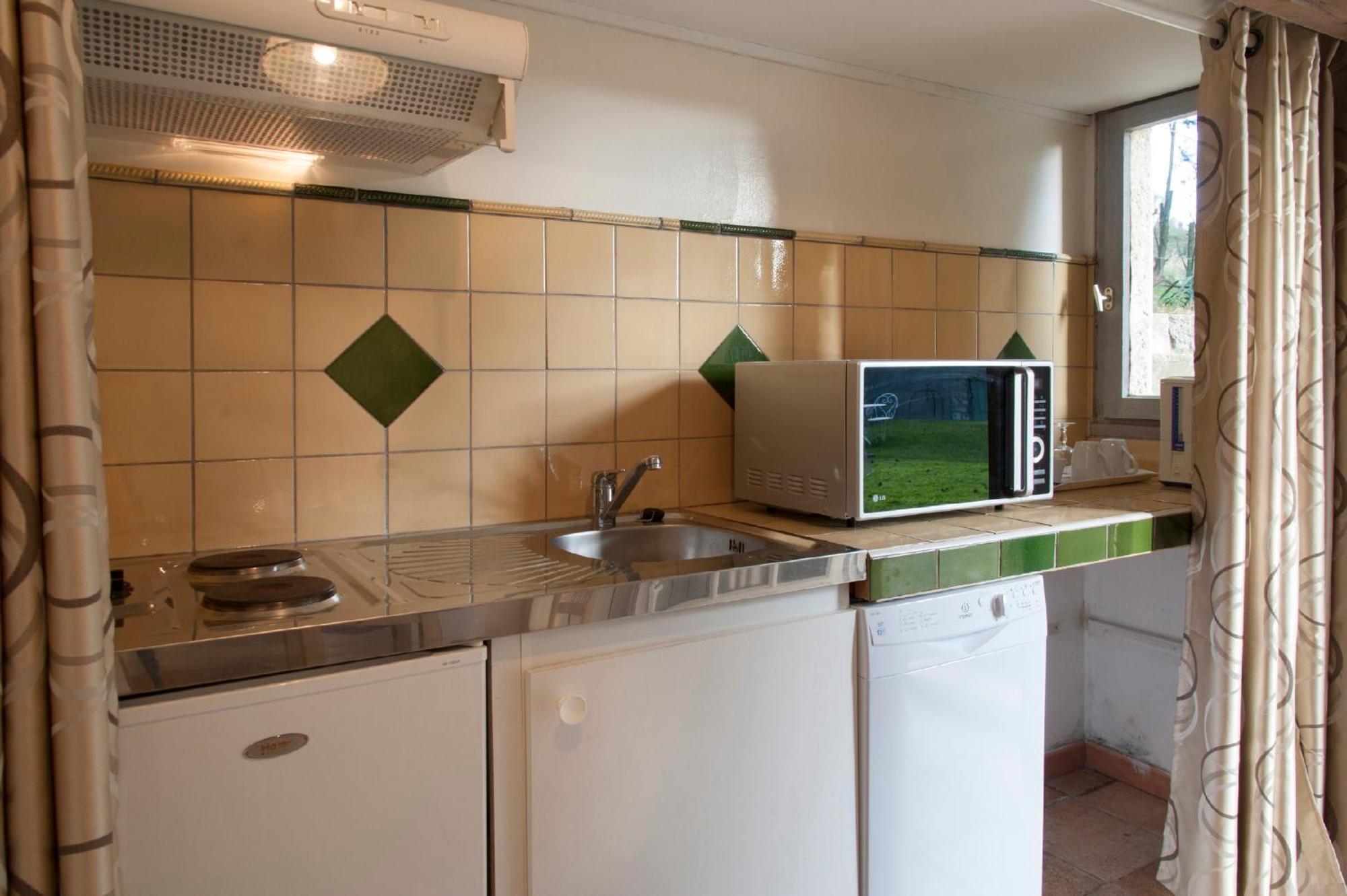 Ecuries Sainte Croix Bed & Breakfast Carcassonne Exterior photo