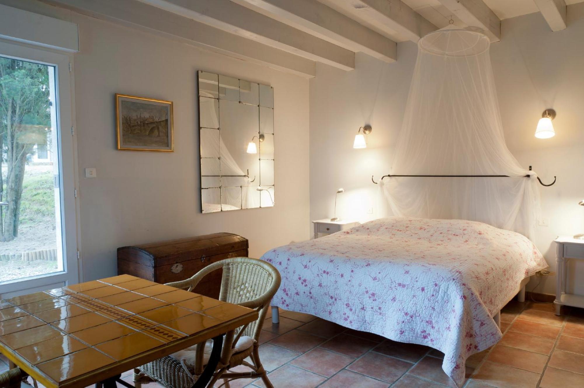 Ecuries Sainte Croix Bed & Breakfast Carcassonne Exterior photo